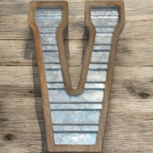 NWT/BIG V HOBBY LOBBY WALL DECOR